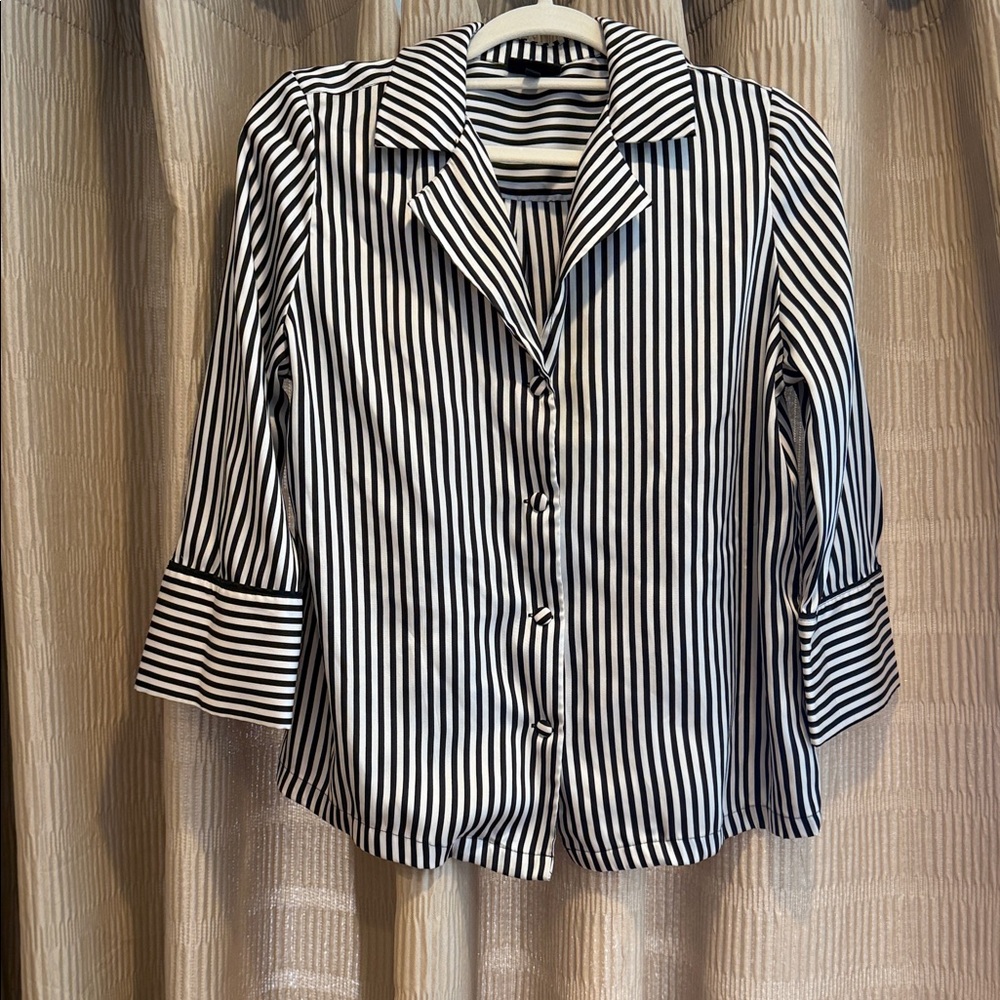 Who What Wear Black and White Striped Button Down Shirt